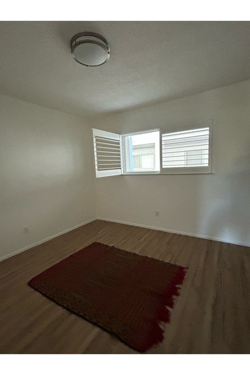 Building Photo - 1540 Glen Oaks Dr E