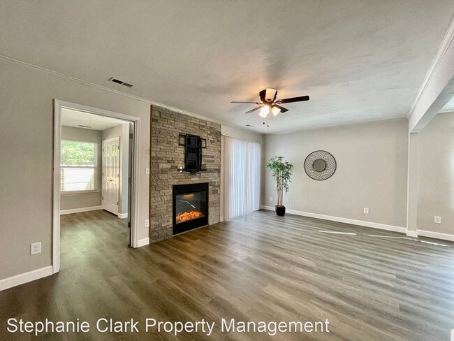 Building Photo - 5 br, 3.5 bath House - 1317 Beacons Reach ...