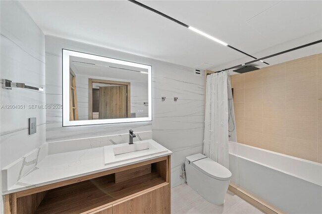 Building Photo - 2301 Collins Ave