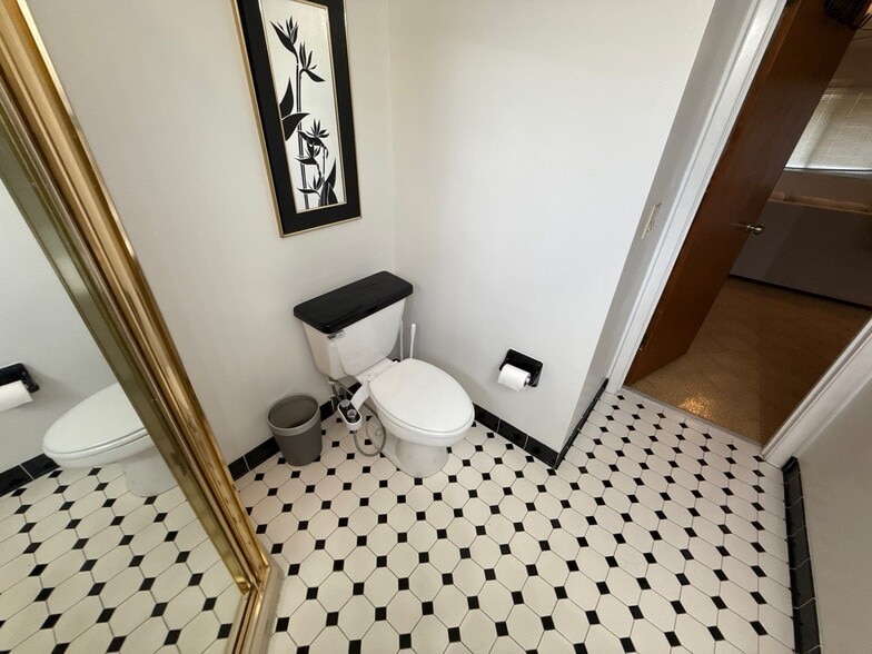 Building Photo - 11675 W Dixie Shores Dr