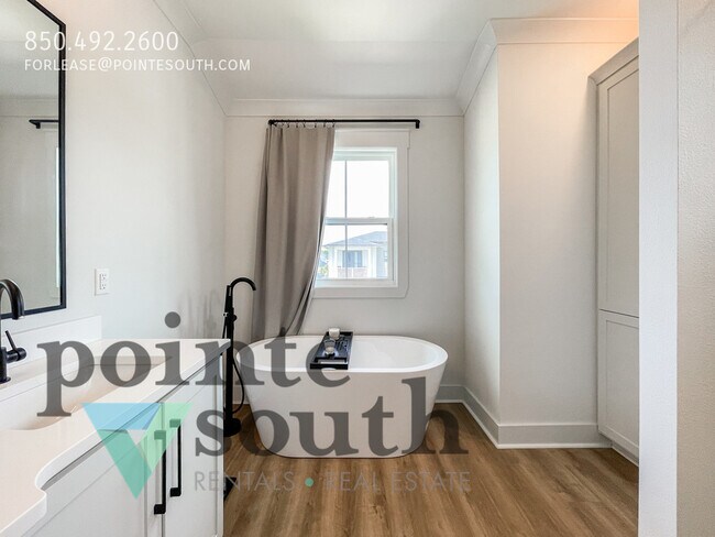 Building Photo - 13805 Red Drum Ct