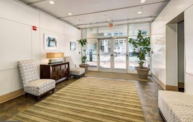 Building Photo - Chinatown 1,000 Square Foot PLUS W/Private Balcony, Fitness Center & More!