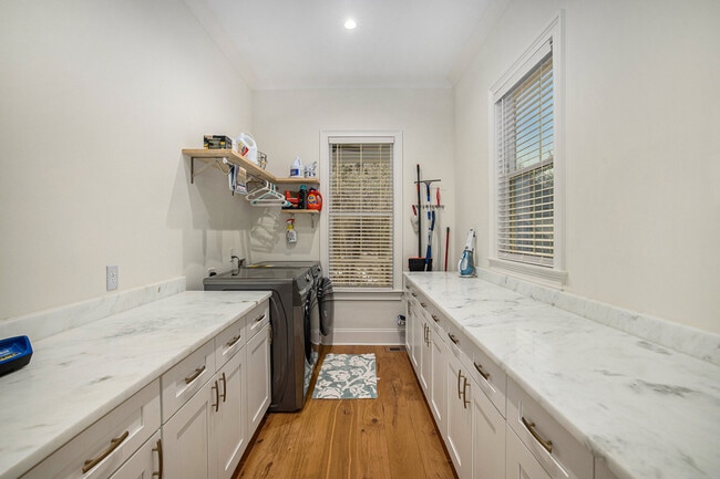 Building Photo - 133 McKelvey Pl