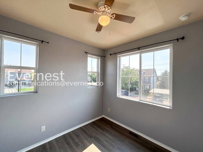 Building Photo - 2428 Obsidian Forest View