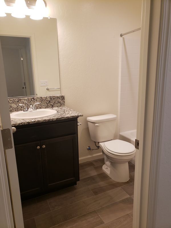 Building Photo - 2327 N Chateau Wy