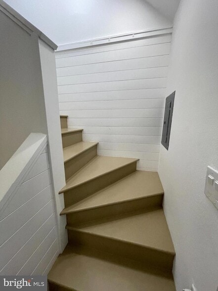 Building Photo - 43 Silopanna Rd