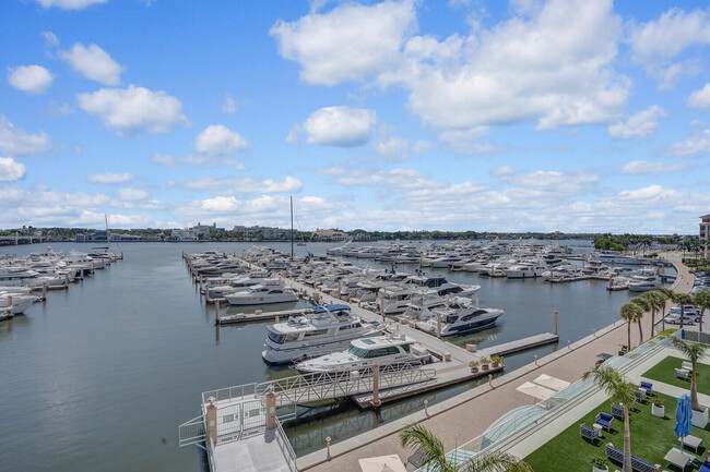 Building Photo - 400 N Flagler Dr