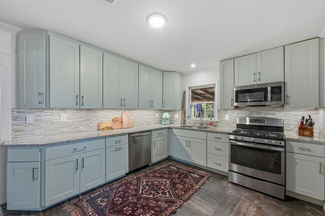 Building Photo - 1101 Arcadia Ave