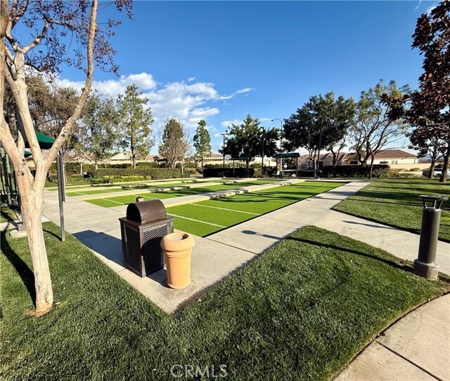 Building Photo - 924 Essex Rd