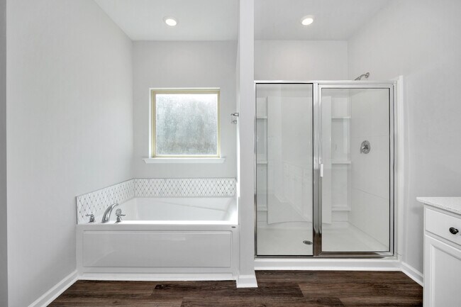 Building Photo - 157 High Leaf Dr