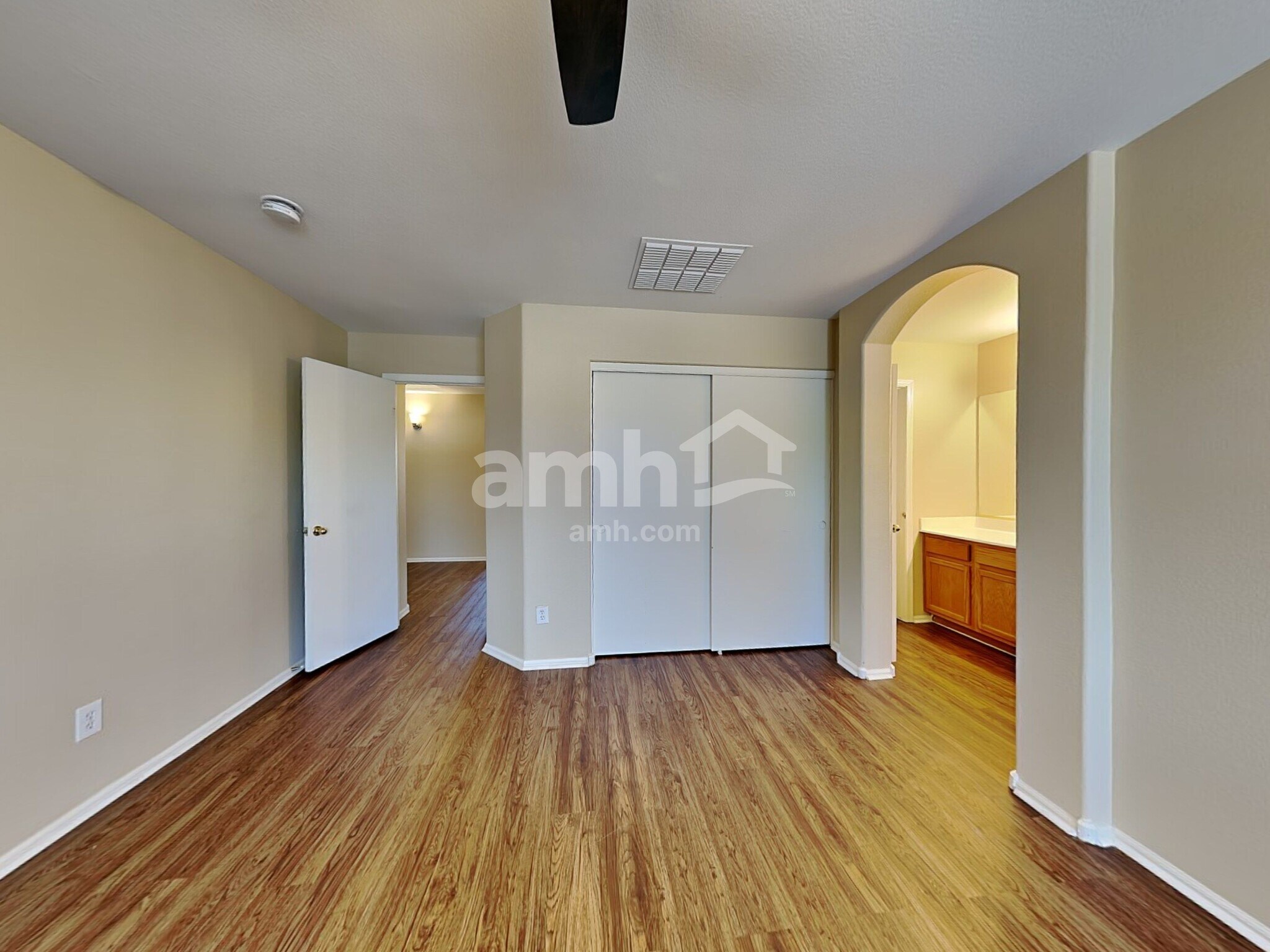 Building Photo - 8711 S 50th Ln