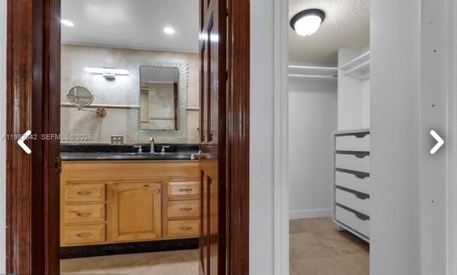 Building Photo - 2671 S Course Dr