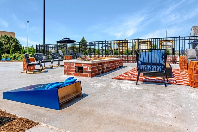 Building Photo - 2 bed 2 bath Kenosha condo