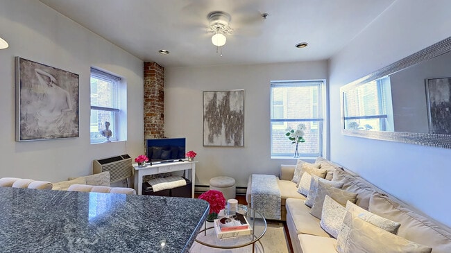 Building Photo - 91 Prince St