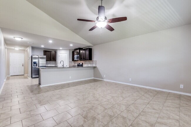 Building Photo - 15114 Cinnamon Teal