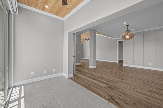Building Photo - 3505 Harbor Dr