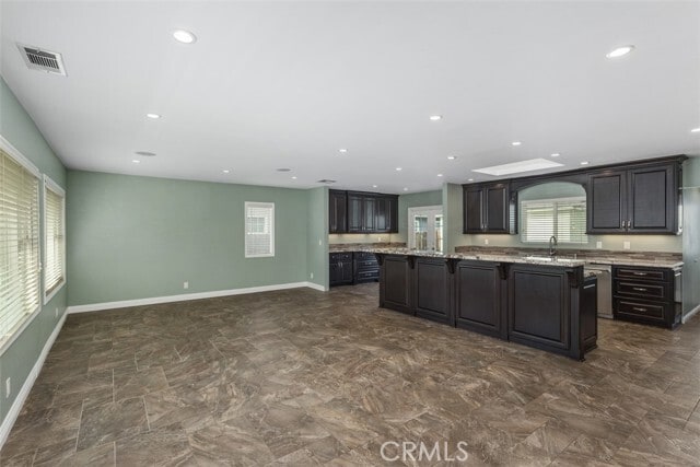 Building Photo - 5849 E Gossamer St