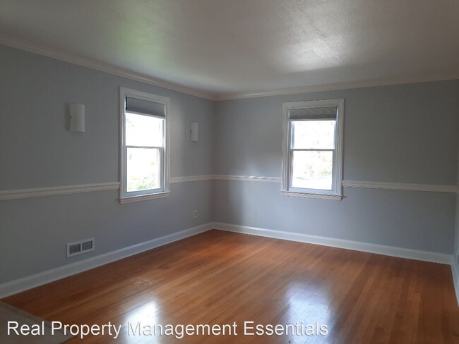 Building Photo - 3 br, 3.5 bath House - 115 Oakway Road
