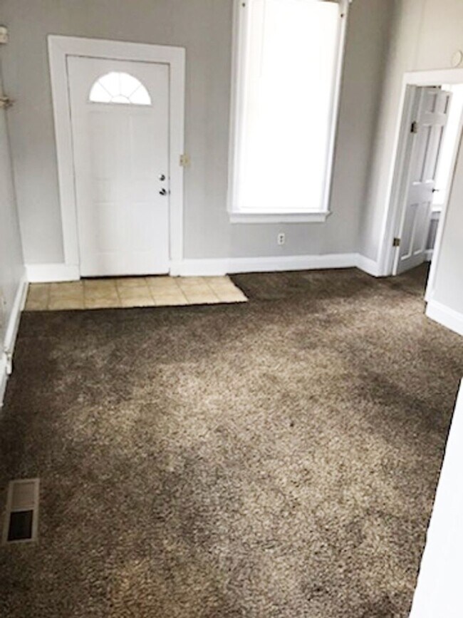 Building Photo - 2831-2833 Glendora Avenue