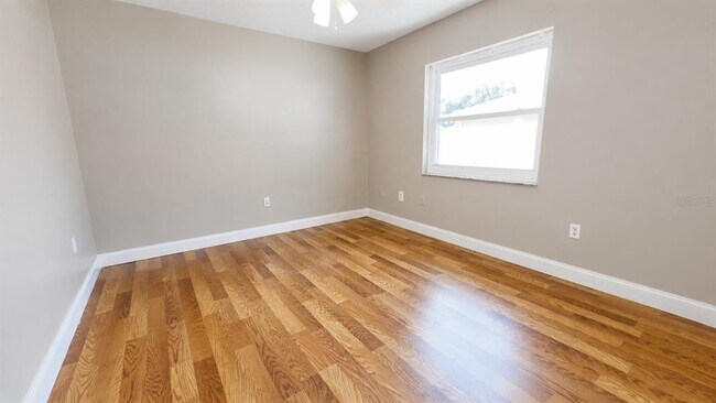 Building Photo - 2469 Lackland Ave