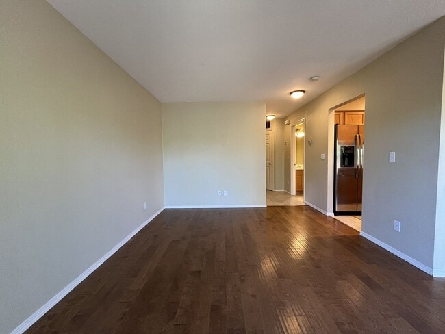 Building Photo - Spacious 3 Bedroom Home with Open Layout, Vaulted Bedrooms & Trail Access