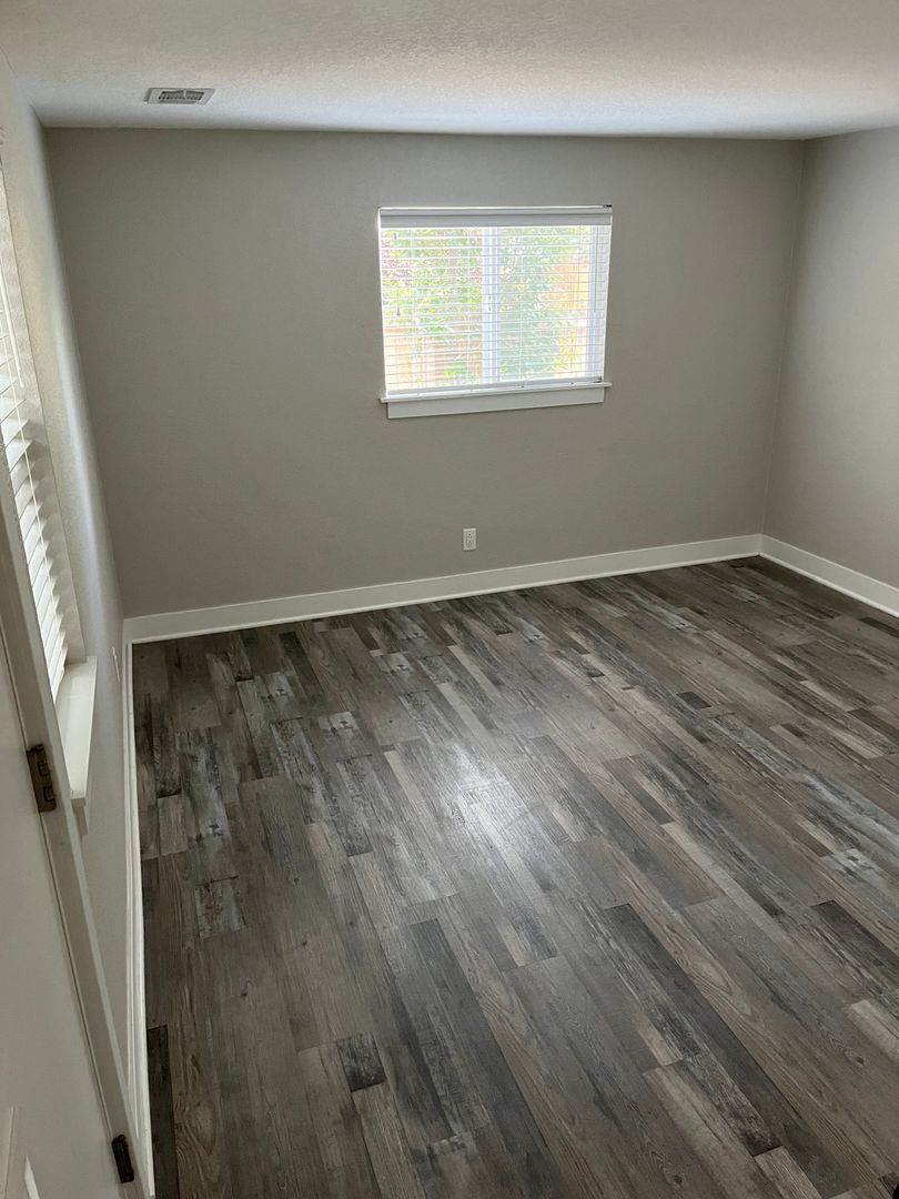 Building Photo - 1602 Garfield Ave