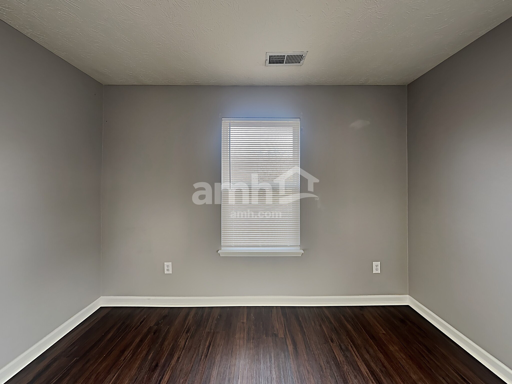 Building Photo - 7216 Burlat Ln