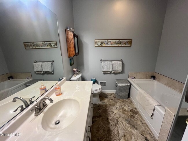 Building Photo - 68 Vista Dr