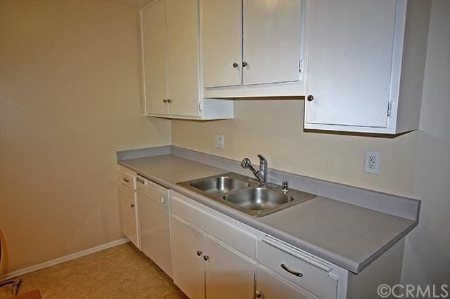 Building Photo - 576 N Bellflower Blvd