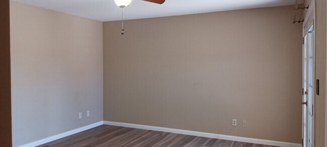 Building Photo - Beautifully Crafted 3 Bed 2 Bath Home in T...