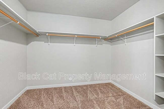 Building Photo - 637 E Warrior Basin St