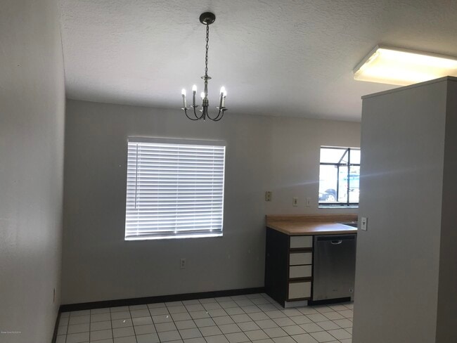 Building Photo - 1319 George Edwards Ct