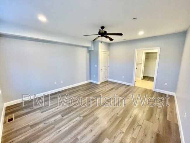 Building Photo - 88 S 900 E