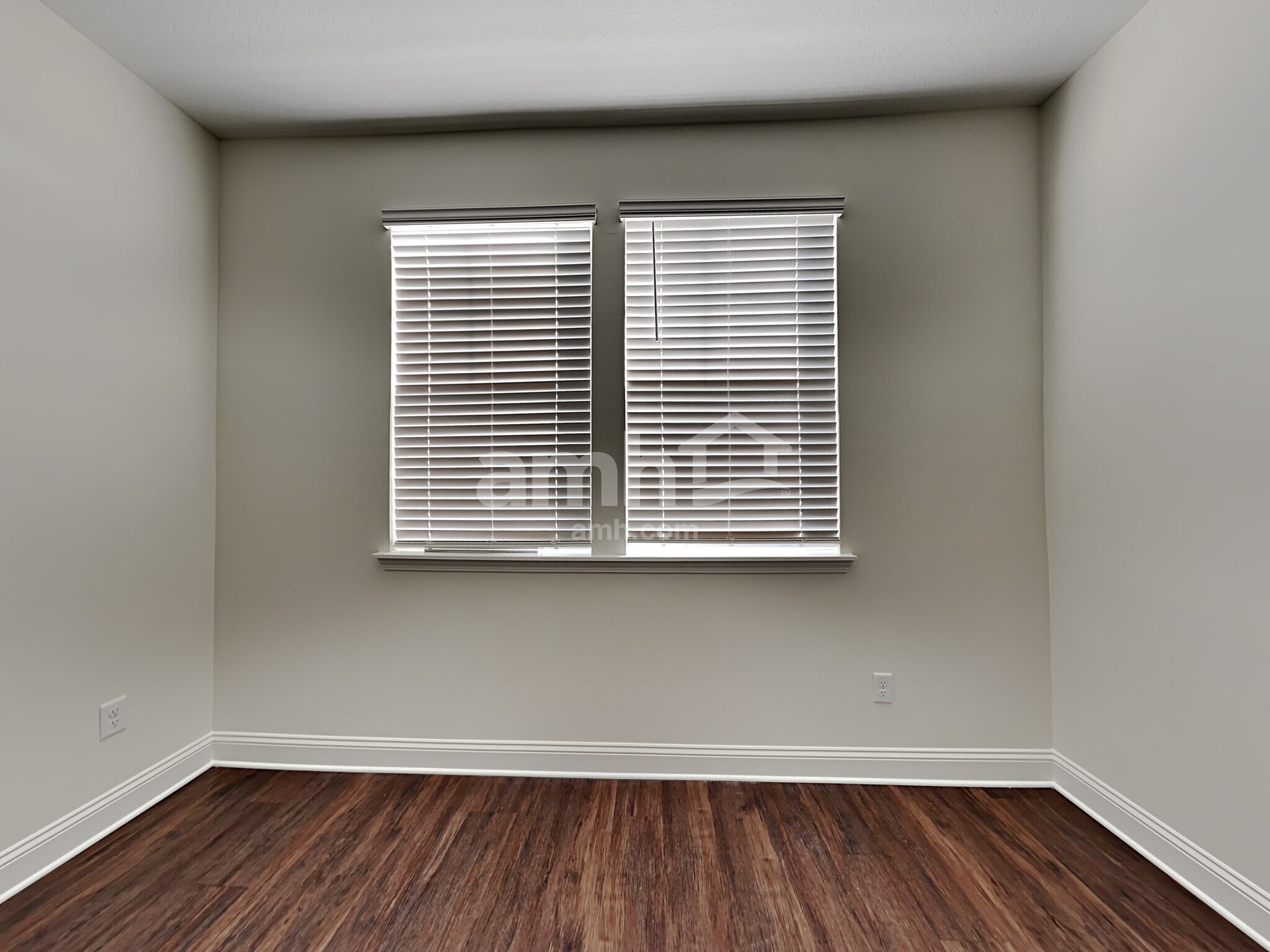 Building Photo - 219 Banyan Frst Dr