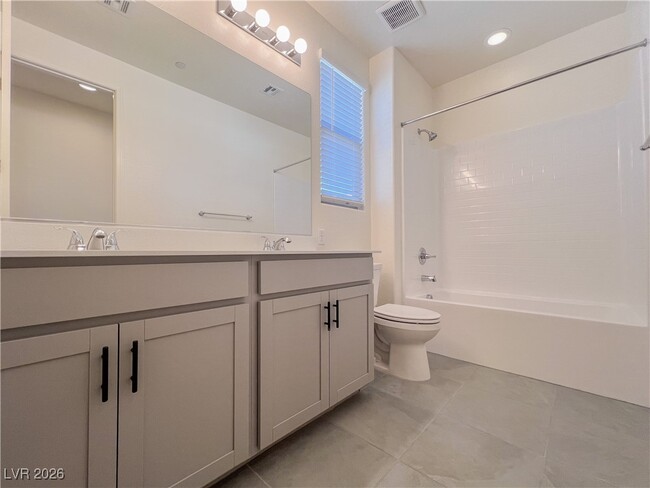 Building Photo - 11870 River Hawk Ave