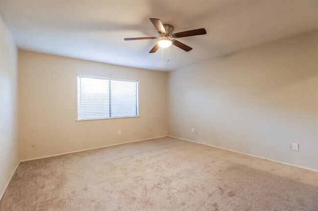 Building Photo - 3811 Broken Elm Dr