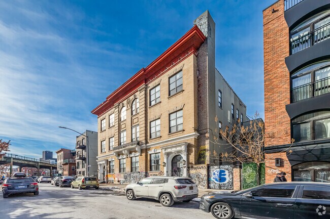 Building Photo - 949 Willoughby Avenue