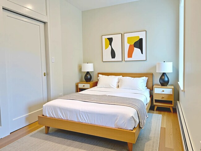 Building Photo - 8 4th St