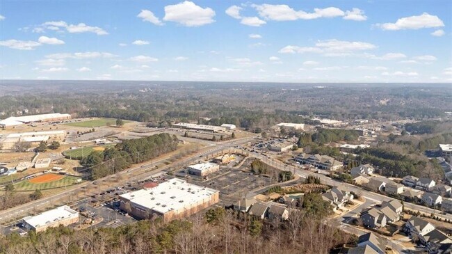 Building Photo - 204 Cardinal ln