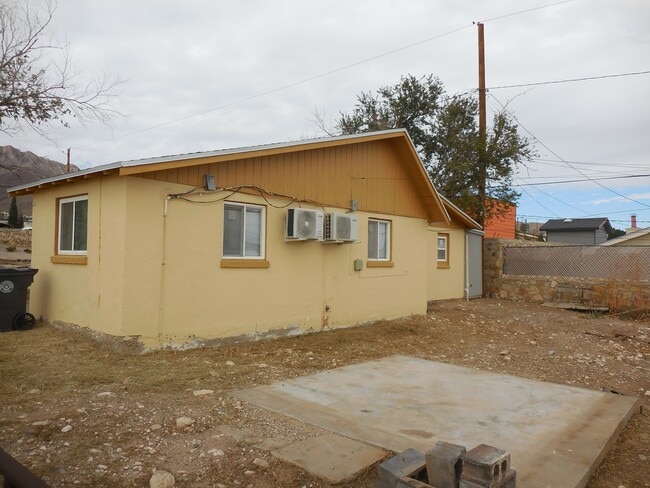 Building Photo - 8316 Mercury St