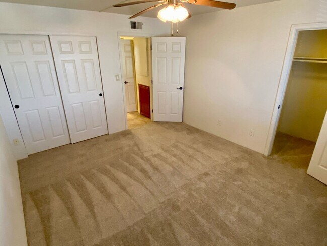 Building Photo - Upgraded Condo near Oldtown