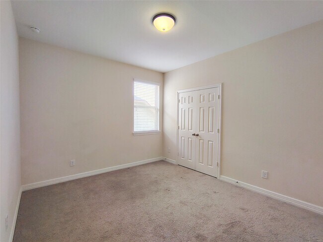 Building Photo - 10551 Paula Bluff Ln