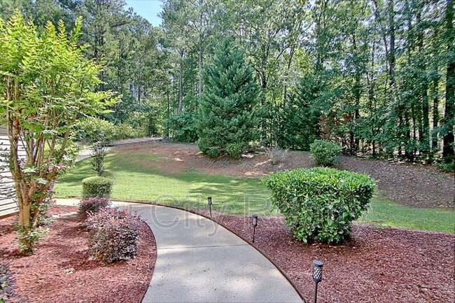 Building Photo - 69 Meadows Creek Ln