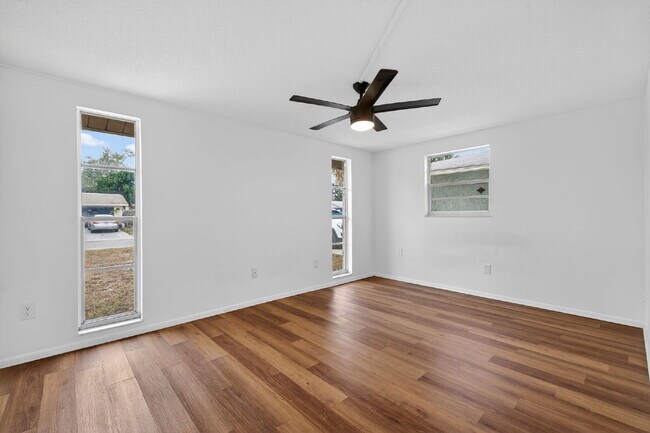 Building Photo - Beautiful 2 Bedroom, 2 Bathroom, 1 Car Garage home for rent.