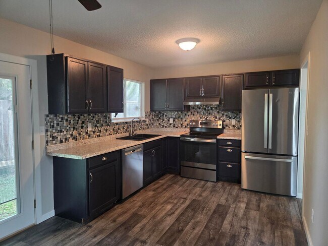 Building Photo - 4BR-2BA Single Family Rental Home - Washington MO 63090