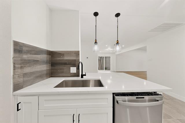 Building Photo - 2210 Placid Dr