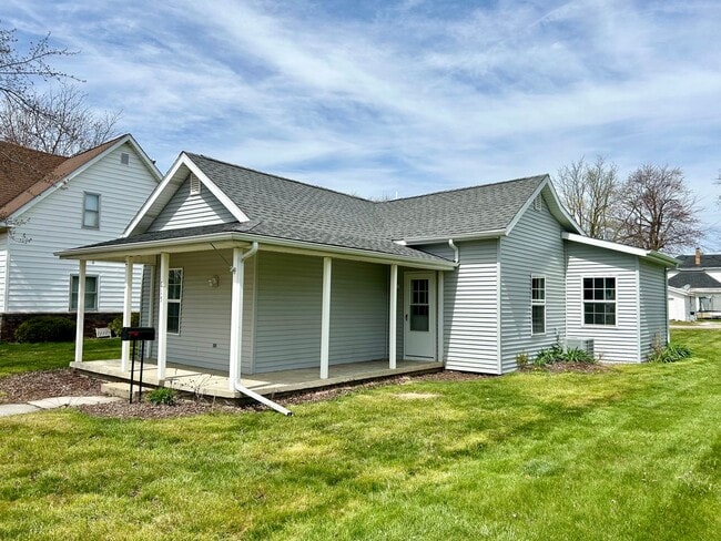 Primary Photo - Recently Remodeled 3-Bed/1-Bath House in B...