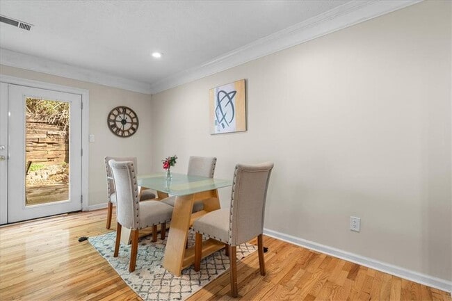 Building Photo - 1052 Travelers Trail