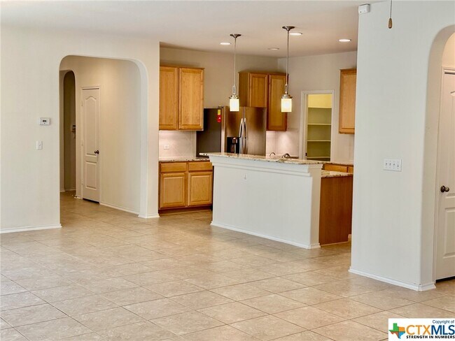 Building Photo - 413 Hunters Hill Dr