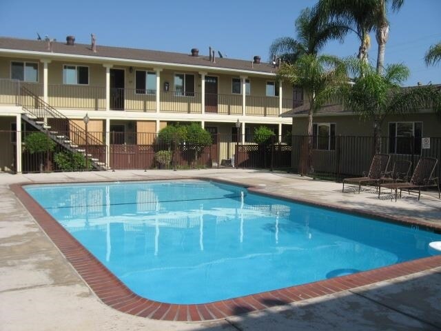 Building Photo - 312 J Ave